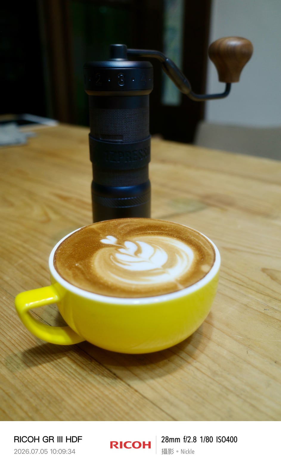 hand-grind-espresso-latte.jpg